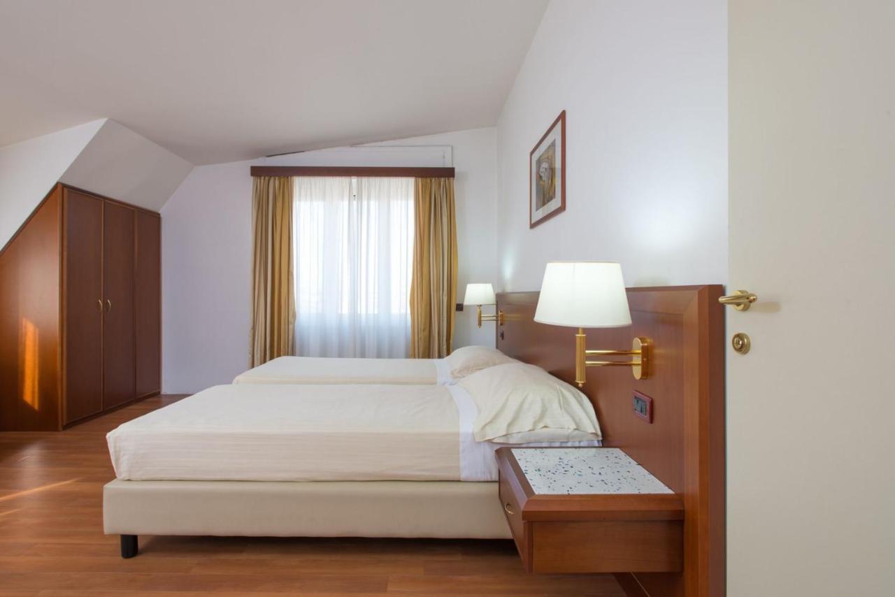 Hotel Europa Rende Kültér fotó