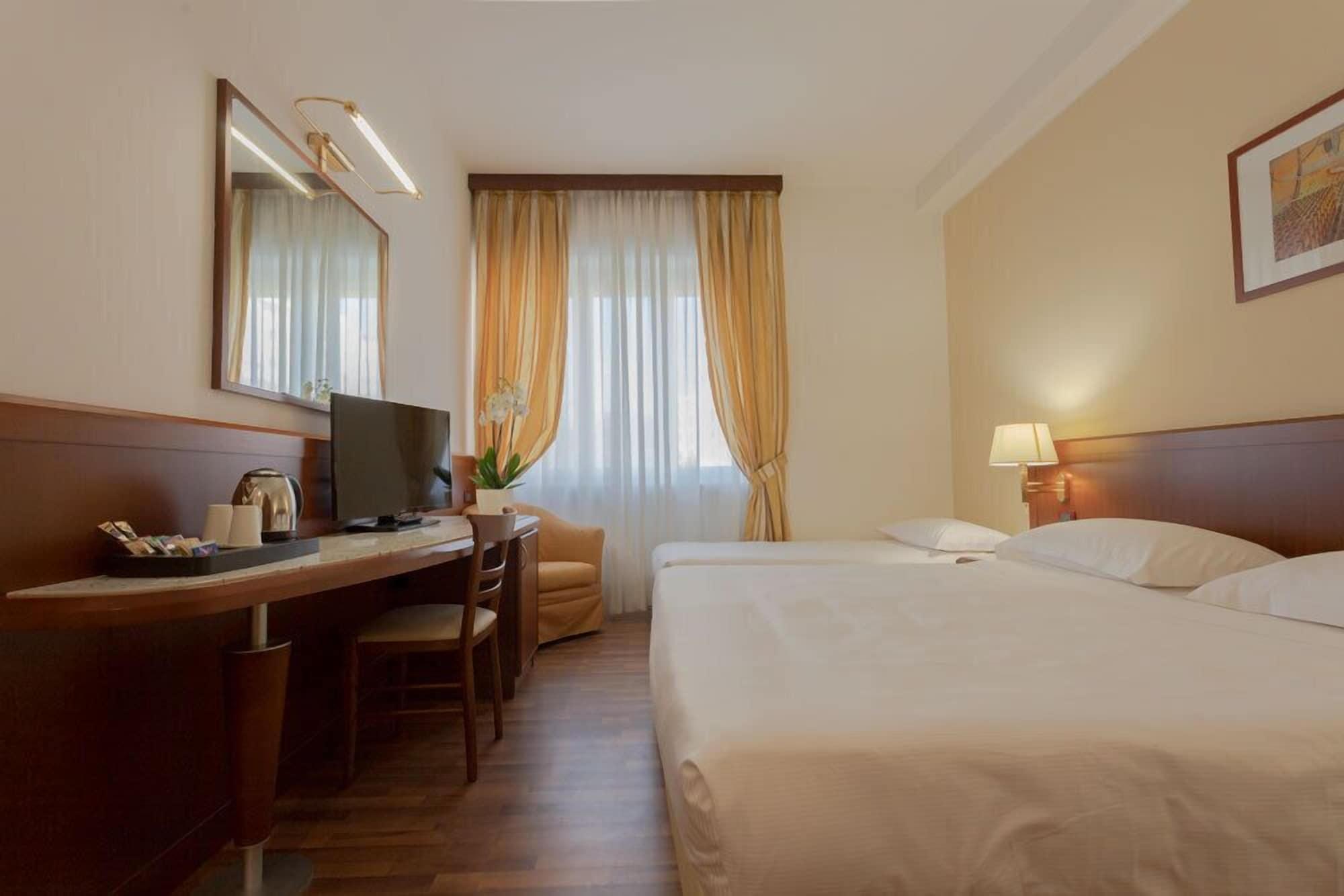 Hotel Europa Rende Kültér fotó